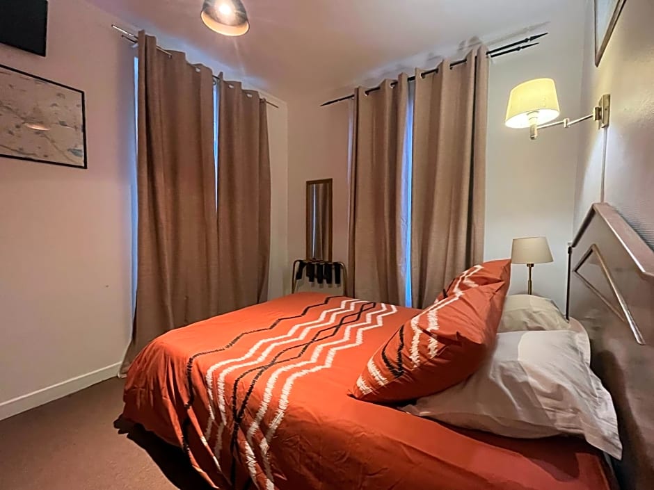 Ideal Hotel