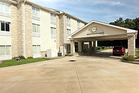 Crowne Pointe Lodge