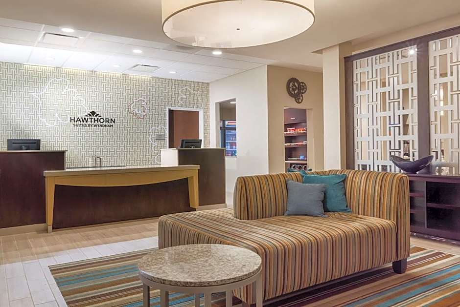 Hawthorn Suites by Wyndham Wheeling Triadelphia at Highlands