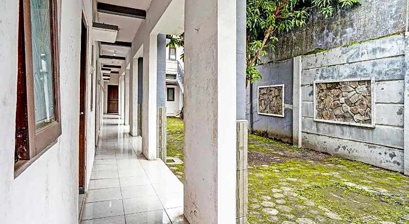 OYO 92086 Fun Guesthouse Syariah