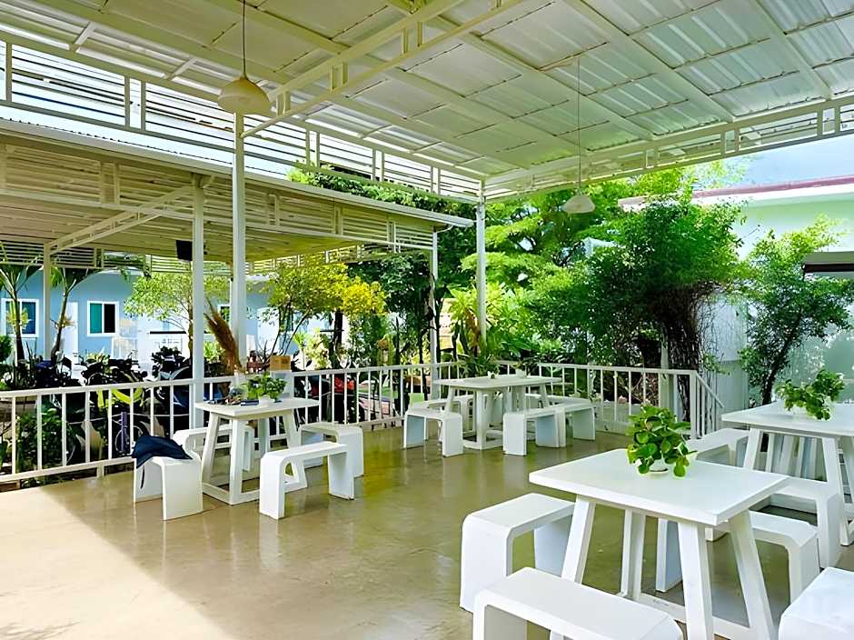 At The Beach Koh Larn