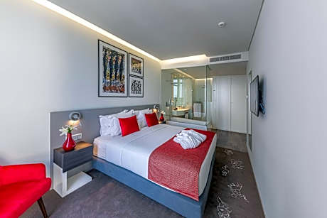 Presidential Suite - The Level