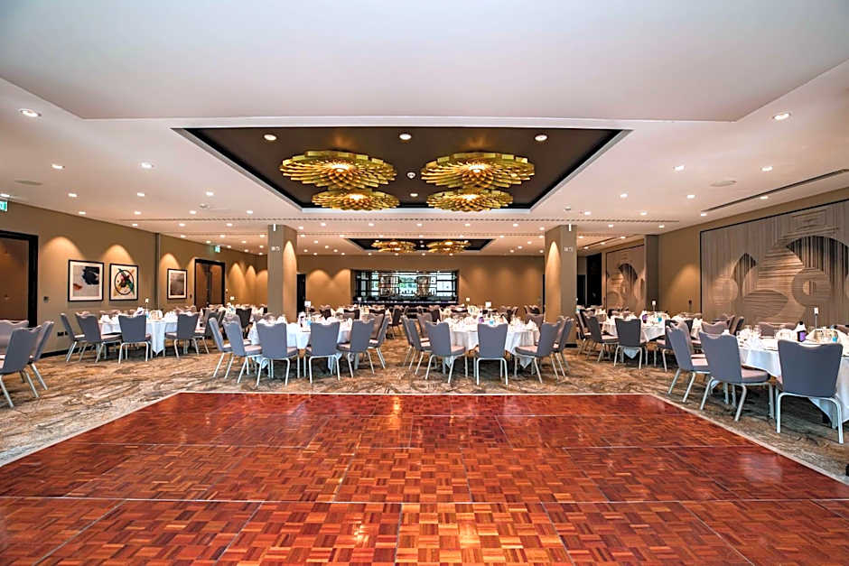 DoubleTree by Hilton Hotel Woking