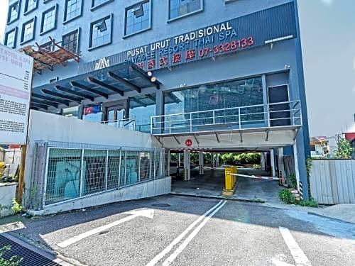 Capital O 90130 Sawadee Hotel