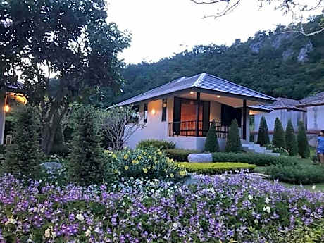 Khaokhab Lodge