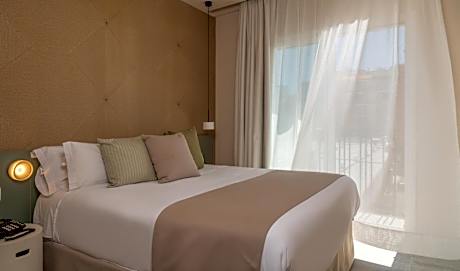 Friendly Triple (3 adults)