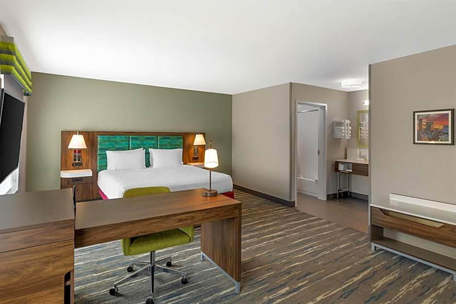Hampton Inn & Suites Atlanta Airport West/Camp Creek Parkway