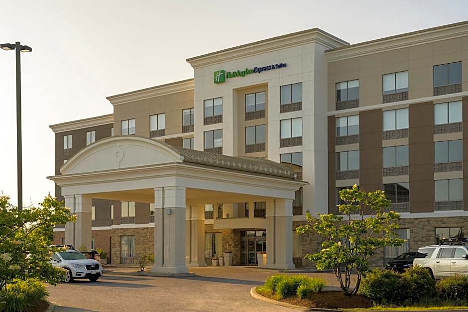 Holiday Inn Express Hotel & Suites North Bay By IHG