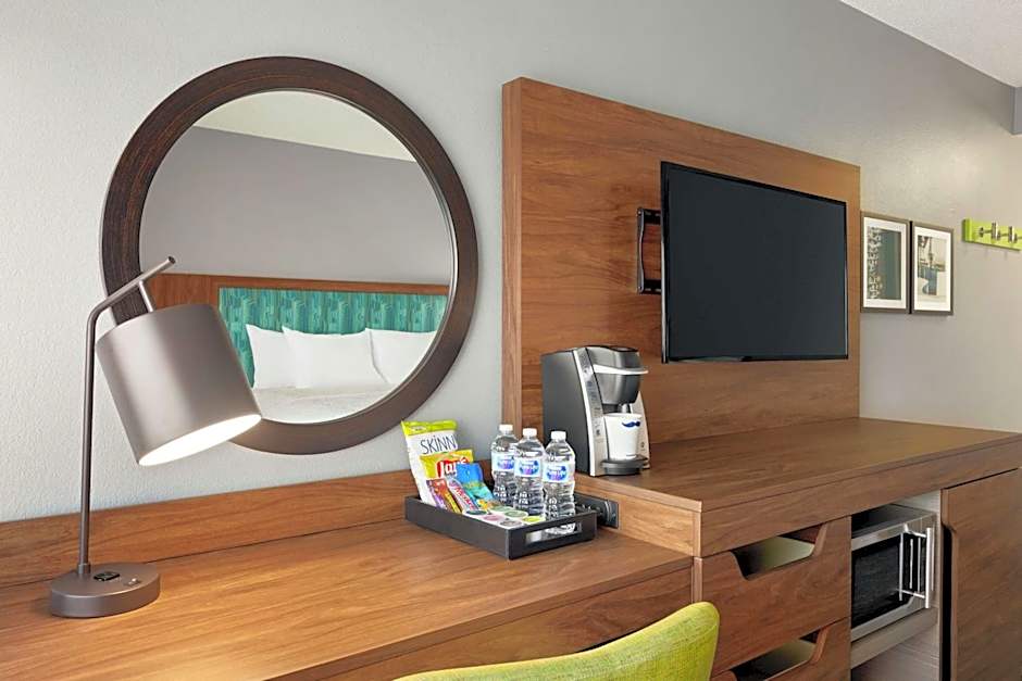 Hampton Inn By Hilton And Suites Ft. Lauderdale-Airport