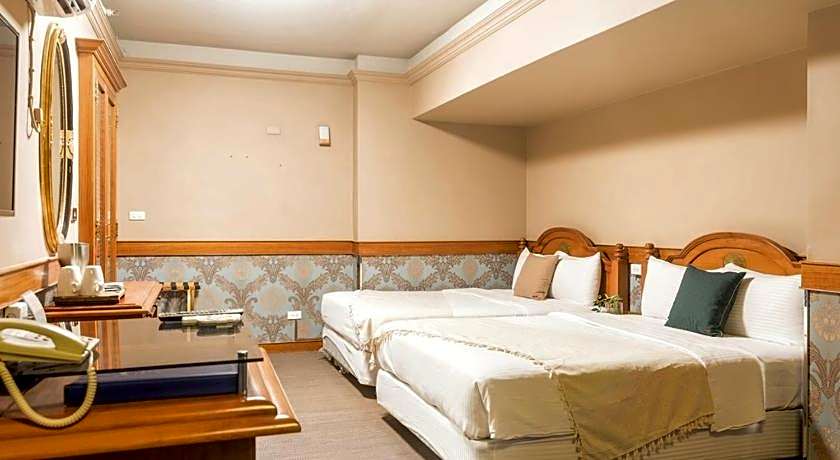 Trianon Country Hotel