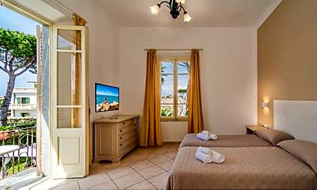 Double or Twin Room with Balcony