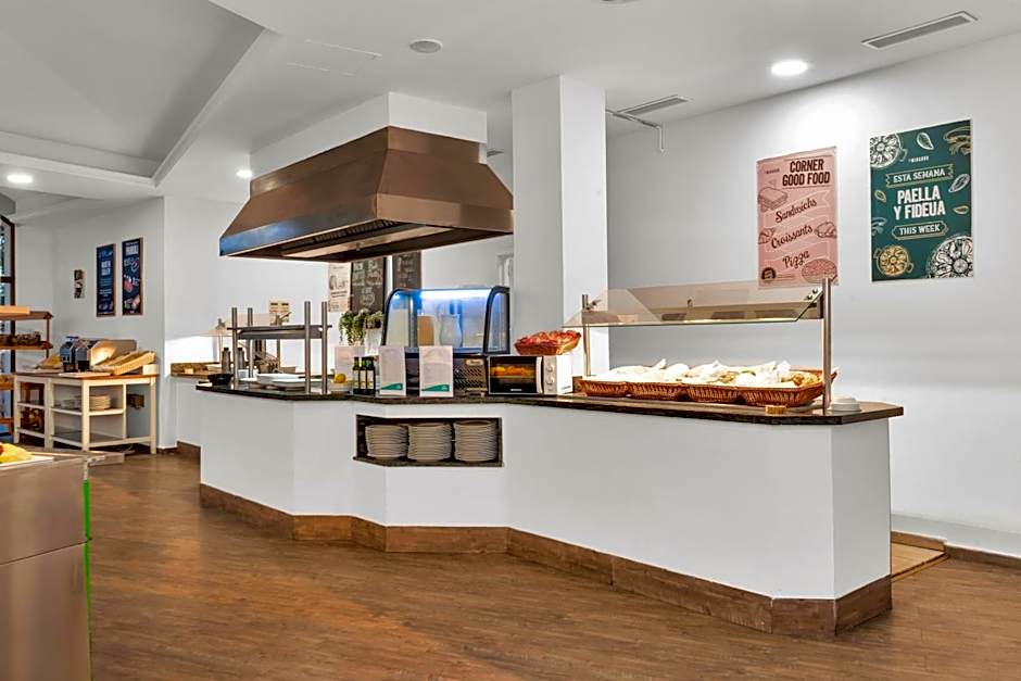 Aparthotel Ona Cala Pi Club