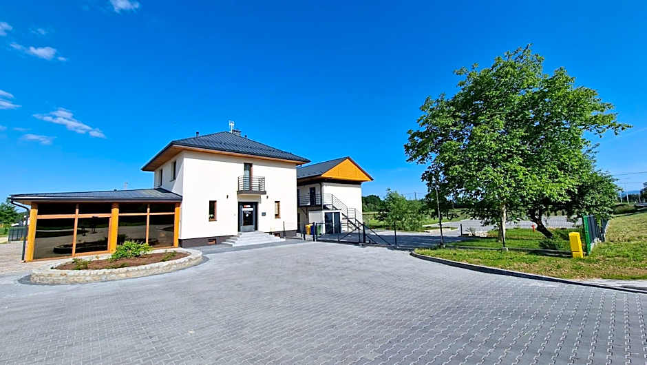 HAPPY81 noclegi - 3,5km Energylandia