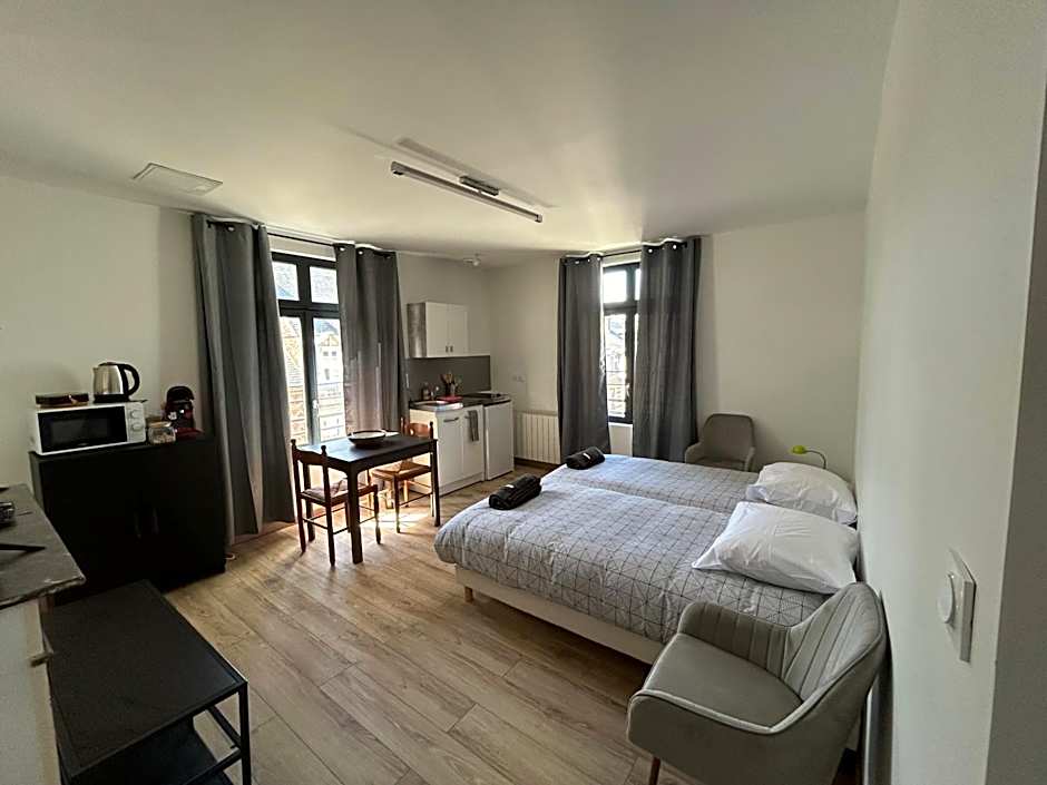 Foto 1 von 42 von Les Nids