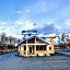 Utica Rest Inn