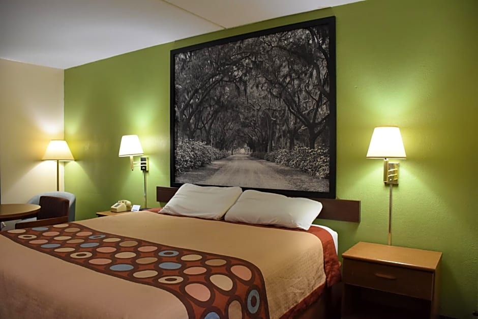 Super 8 by Wyndham Tifton