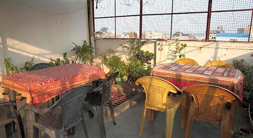 Somit Paying Guest House