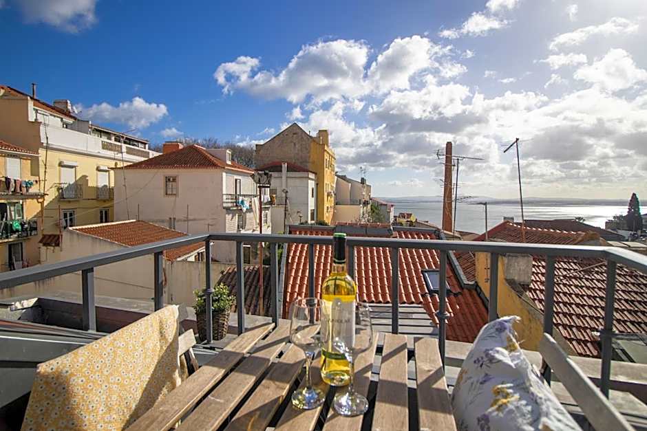 Loios Studios and Apartments