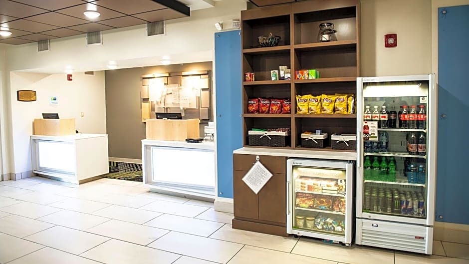 Holiday Inn Express Hotel & Suites Sedalia By IHG