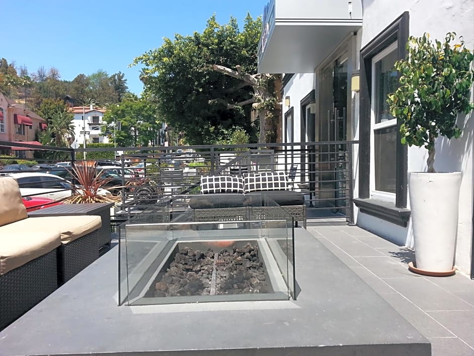Hollywood VIP Hotel