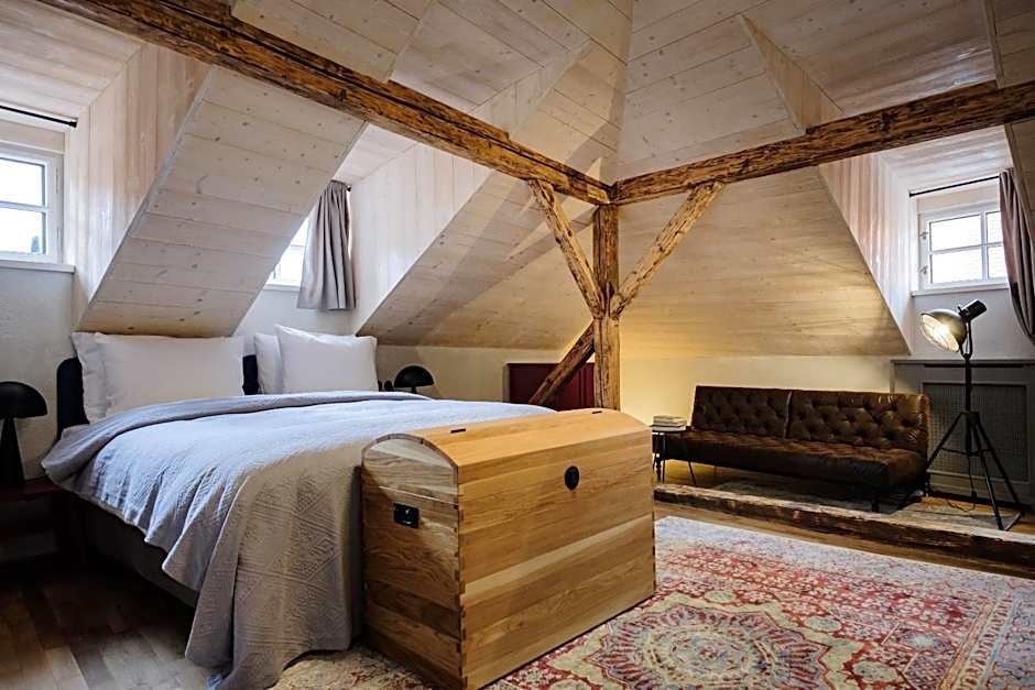 Monastery Garden Bistro & Rooms