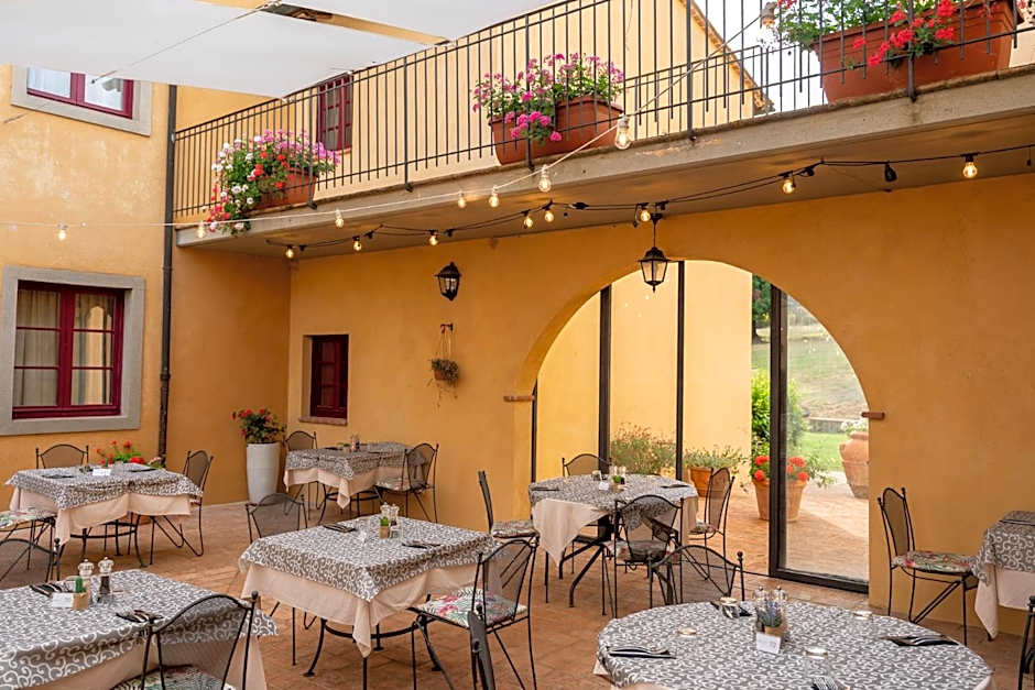 Hotel Casolare Le Terre Rosse