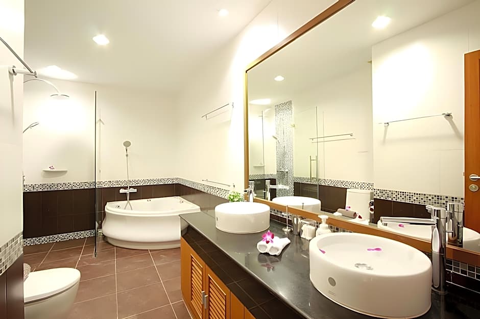 The Park Surin Serviced Apartments by RESAVA