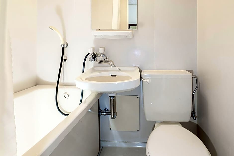 OYO Business Hotel Suehiro Matsuyama