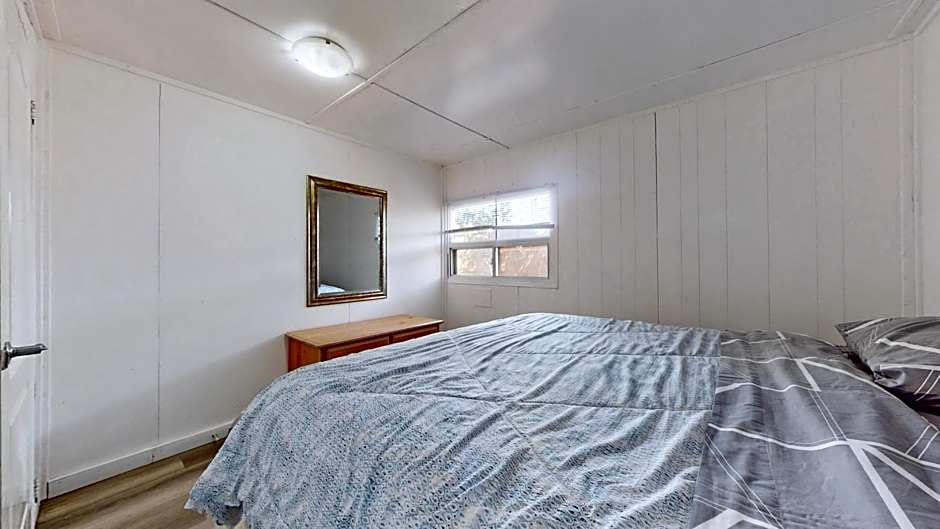 Main Beach River Retreat - Wasaga Beach 1 - Main Strip - 93 Mosley St