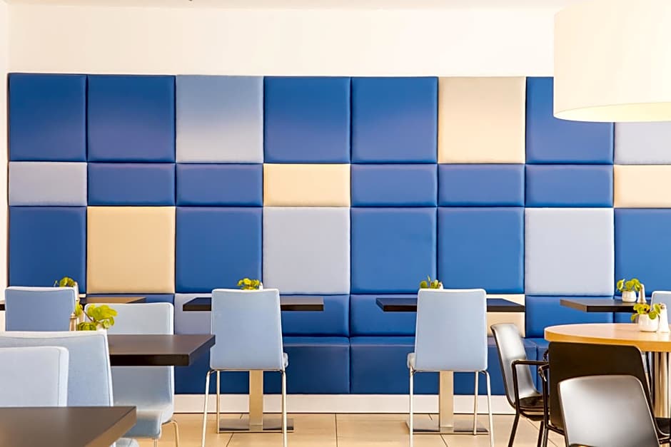 Holiday Inn Express Amsterdam Arena Towers By IHG