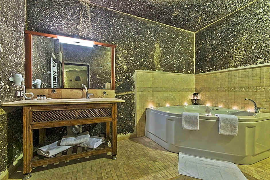 Antique Terrace Suites