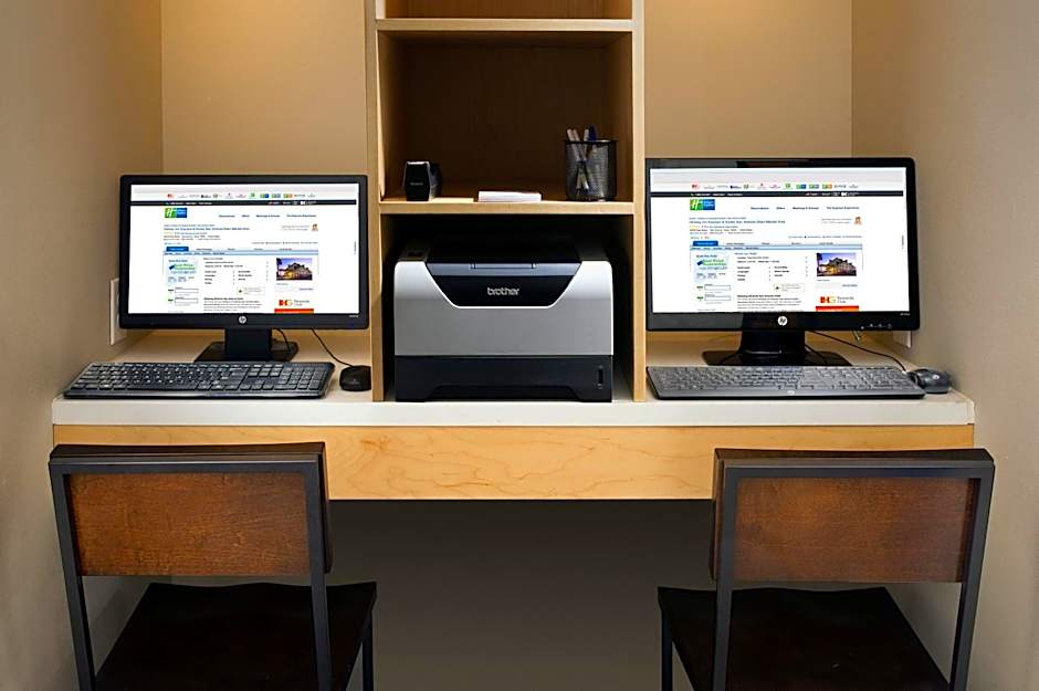 Holiday Inn Express & Suites San Antonio - Downtown Market Area By IHG