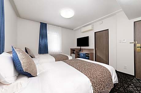 Standard Twin Room - Non-Smoking