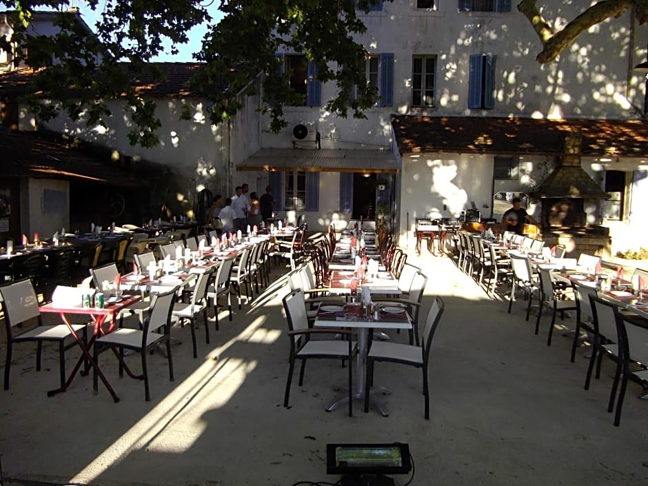 Hotel Restaurant Le Castel Fleuri