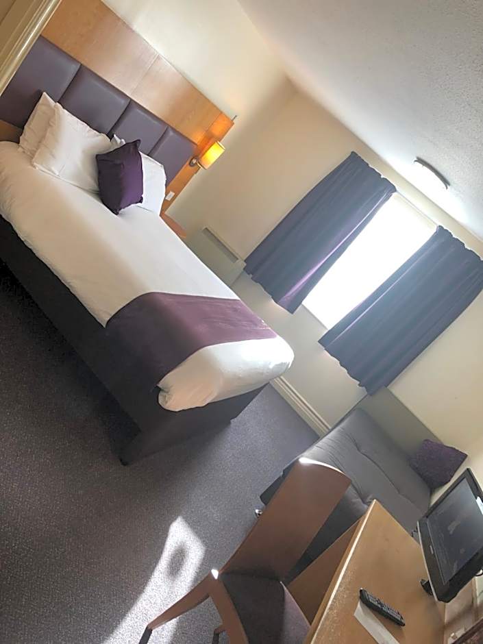 Purple Roomz Preston South