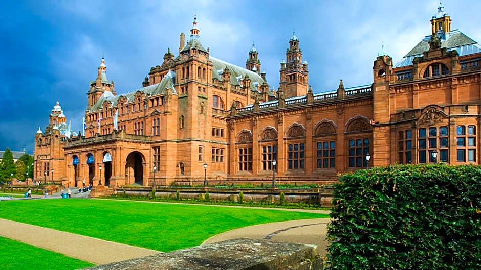 Royal West End Hotel