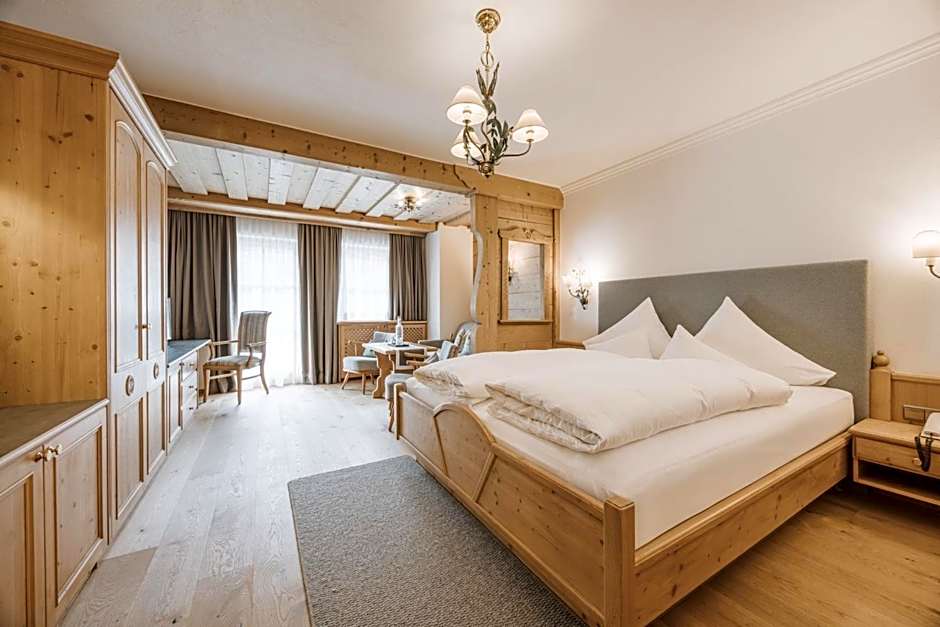 Photo 1 of 12 of Junior Suite