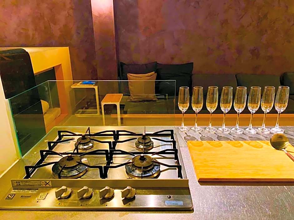 AET & o3 HOTEL