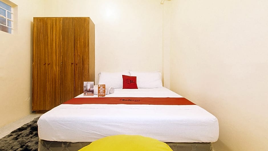 RedDoorz near De La Salle Dasmarinas Cavite