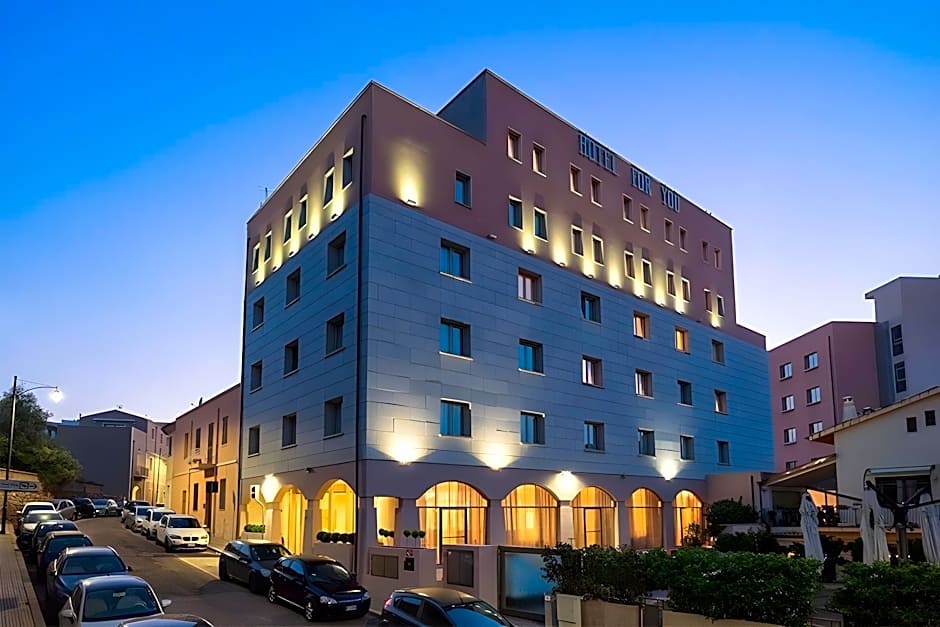 Hotel For You
