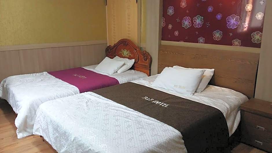 B&F Hotel