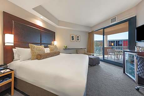 King Room With Spa Bath & Balcony