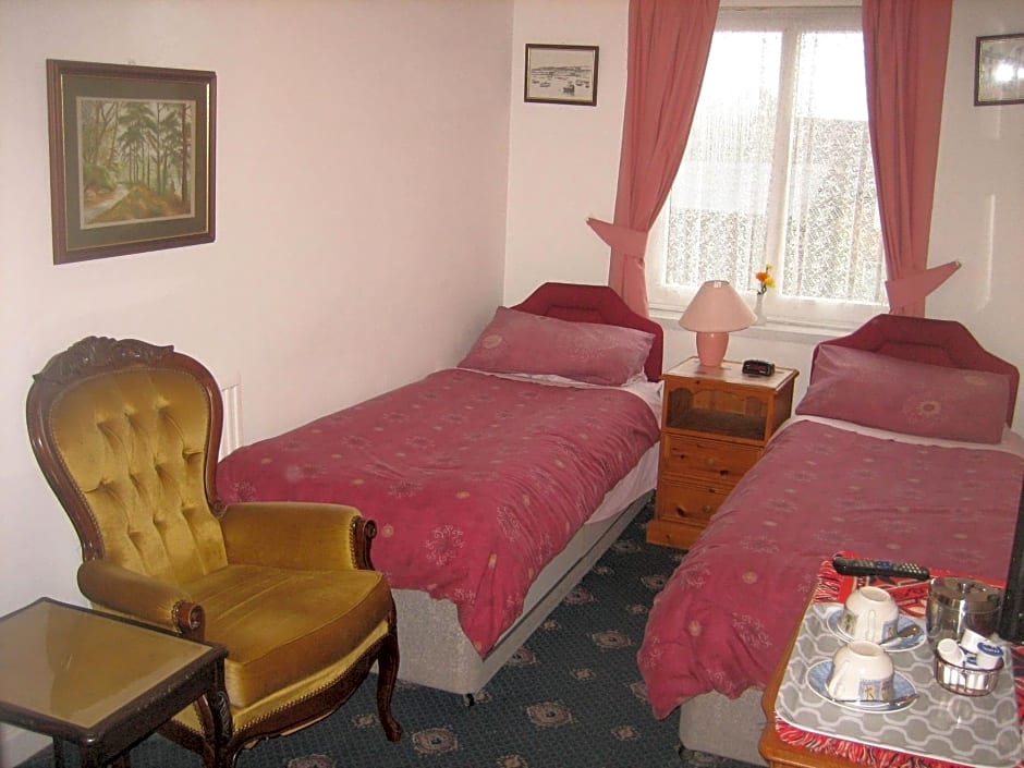 Four seasons Guest House