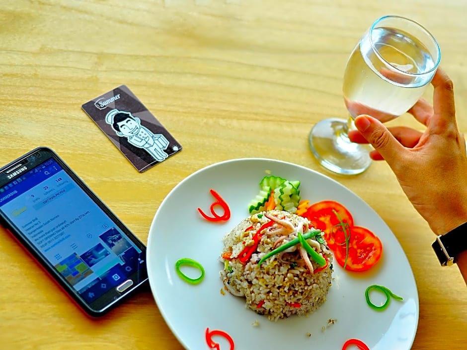 Summer Bed And Breakfast Hotel