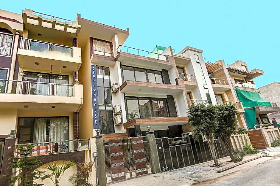 OYO Townhouse 1071 Hotel Metro Inn