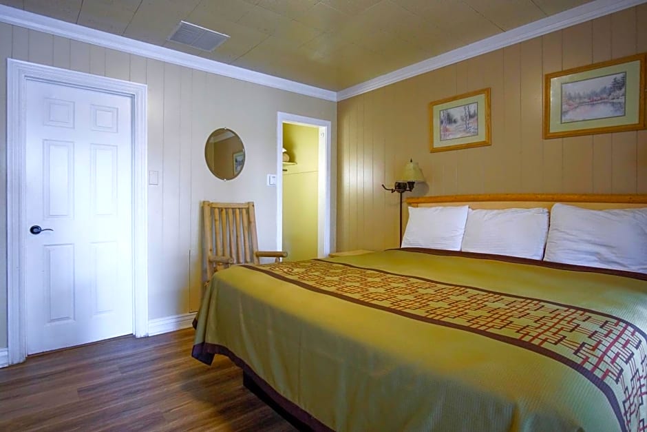 Green Gables Motel & Suites