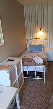 Twin Room with Bathroom