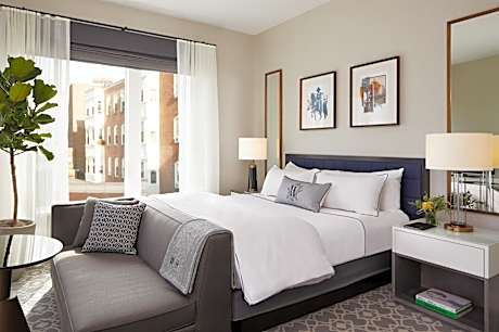 Premium King Suite