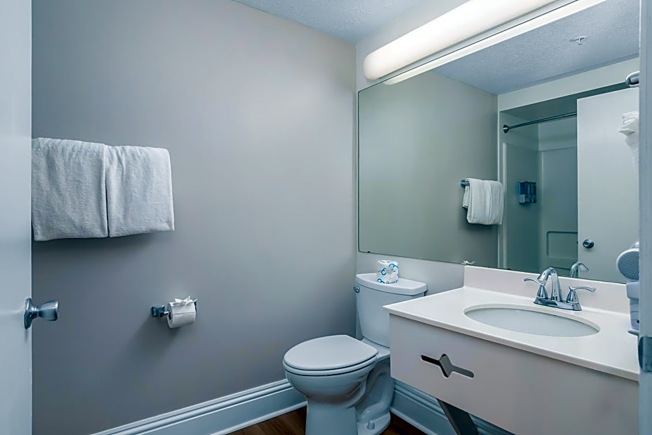Naples Park Central Hotel