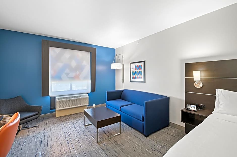Holiday Inn Express and Suites White Hall By IHG